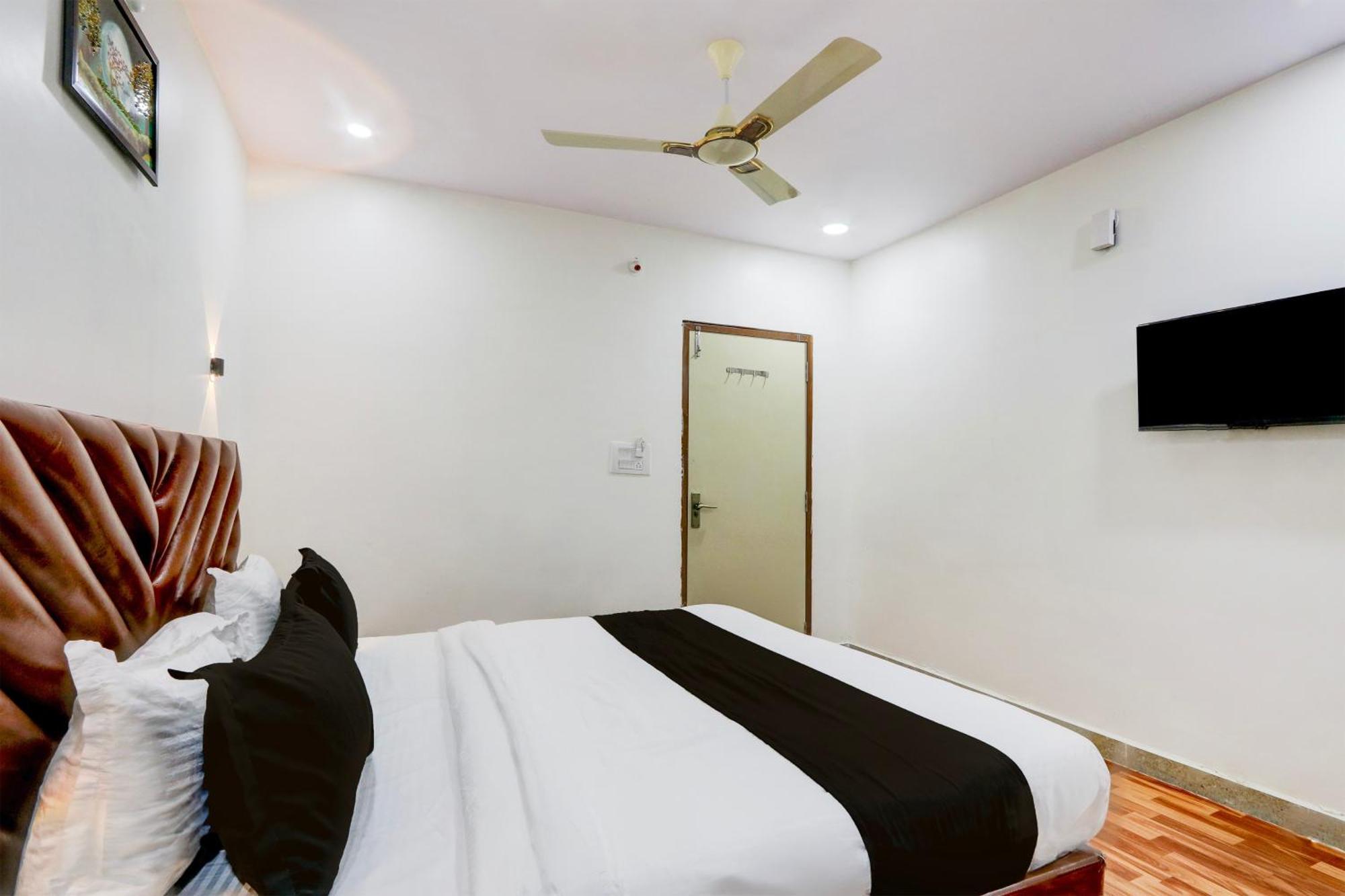 Hotel O Rms Grand Patancheru Ngoại thất bức ảnh