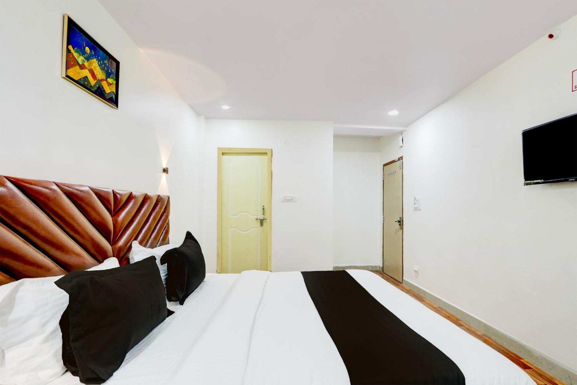 Hotel O Rms Grand Patancheru Ngoại thất bức ảnh