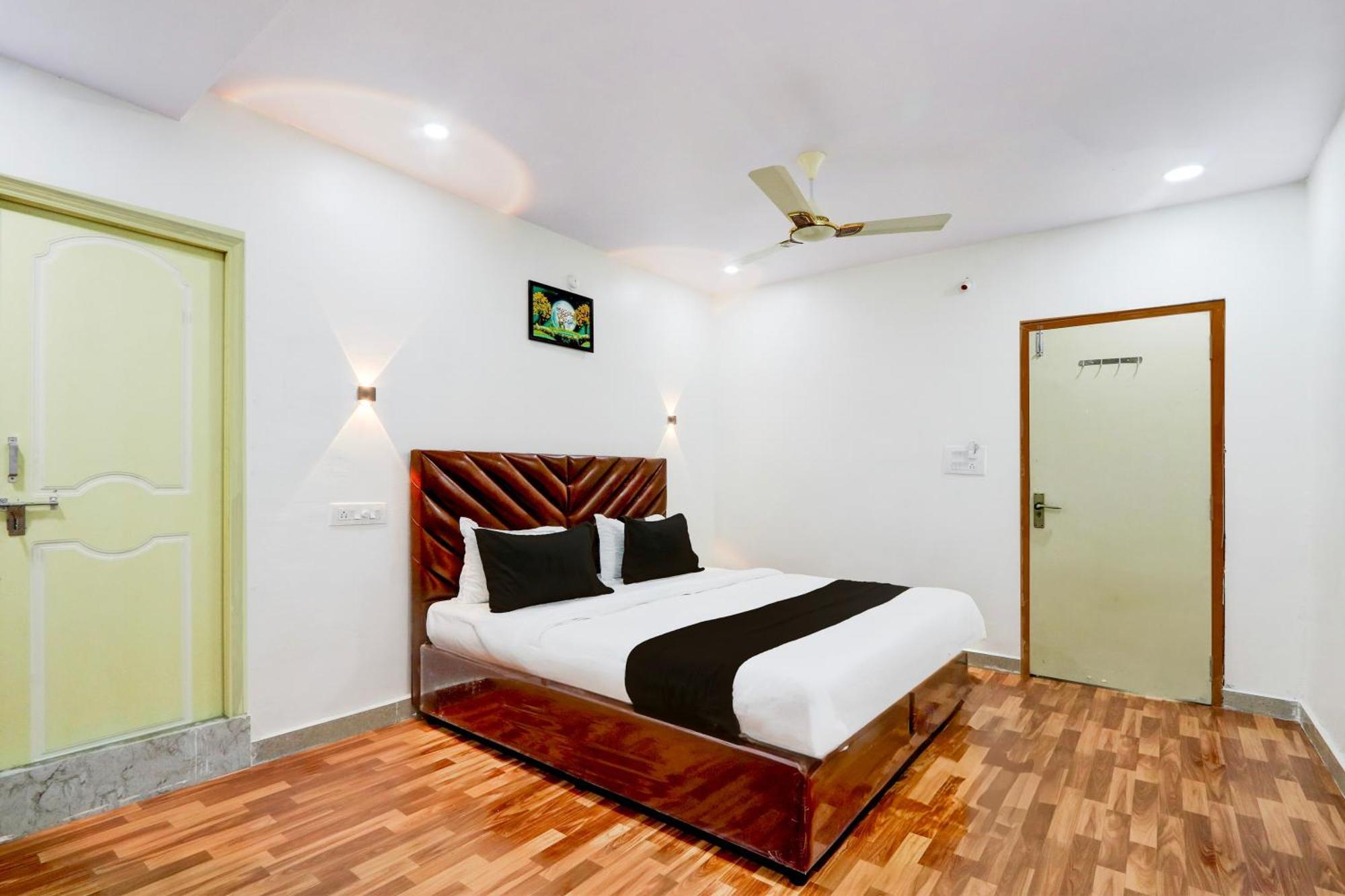 Hotel O Rms Grand Patancheru Ngoại thất bức ảnh