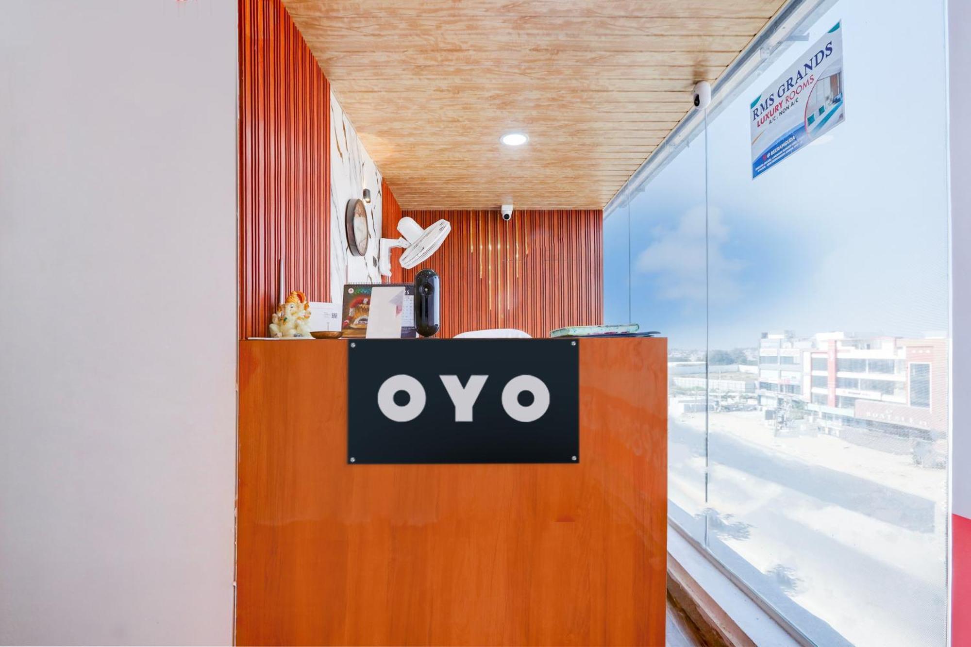 Hotel O Rms Grand Patancheru Ngoại thất bức ảnh
