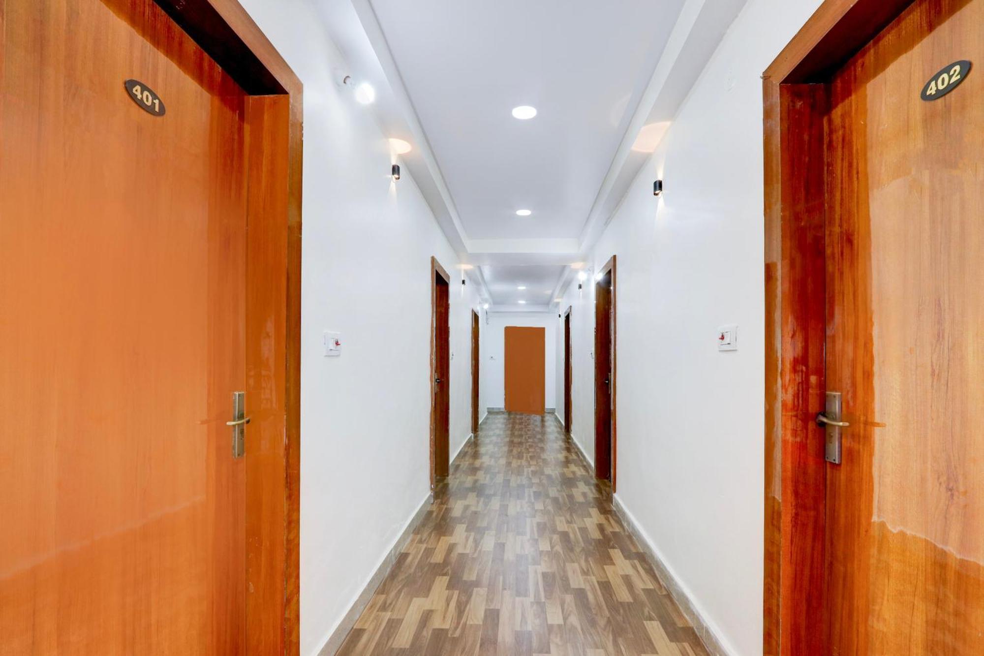 Hotel O Rms Grand Patancheru Ngoại thất bức ảnh