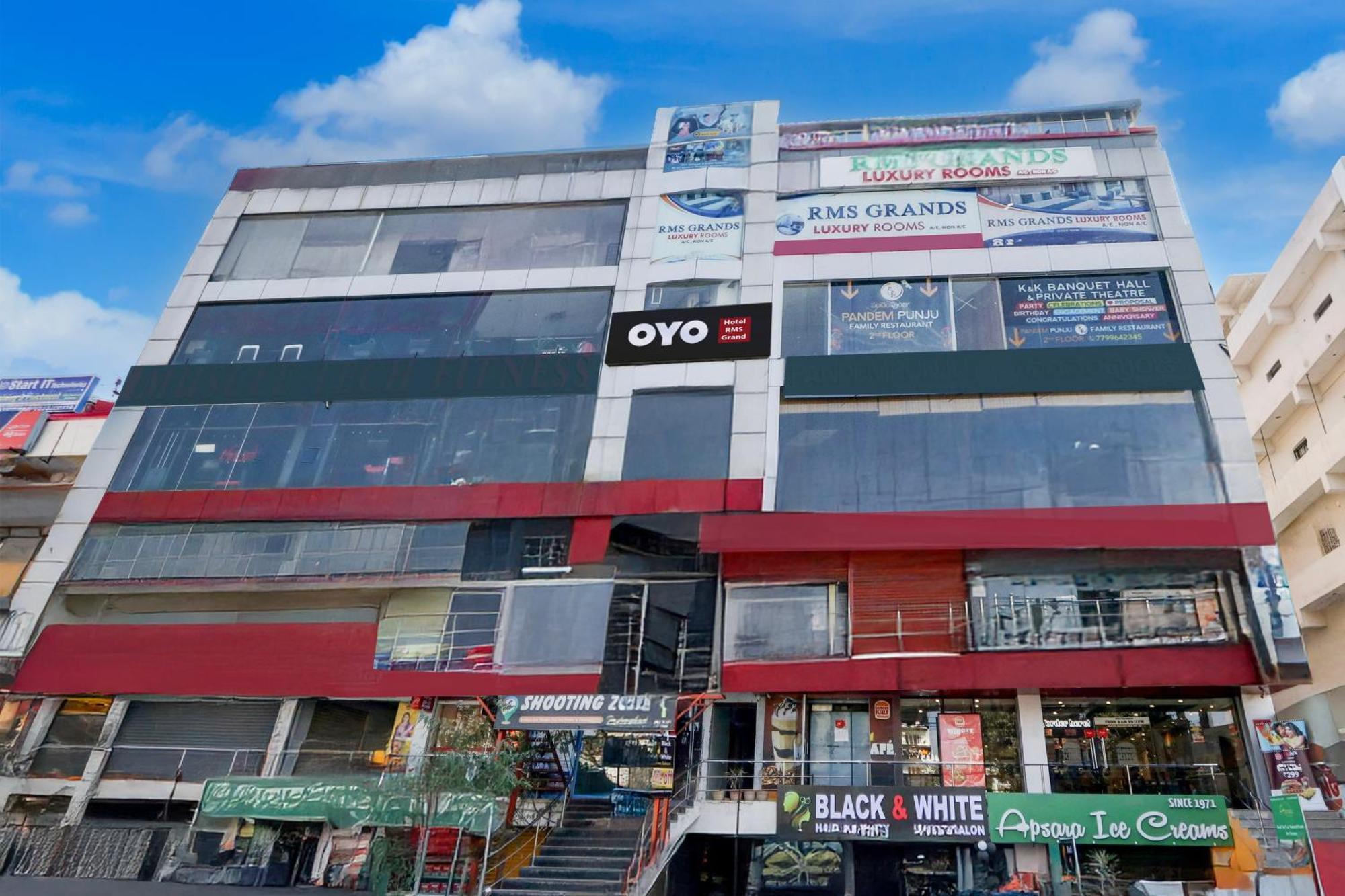 Hotel O Rms Grand Patancheru Ngoại thất bức ảnh